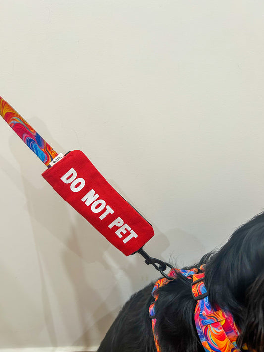 “DO NOT PET” Leash Wrap - Red