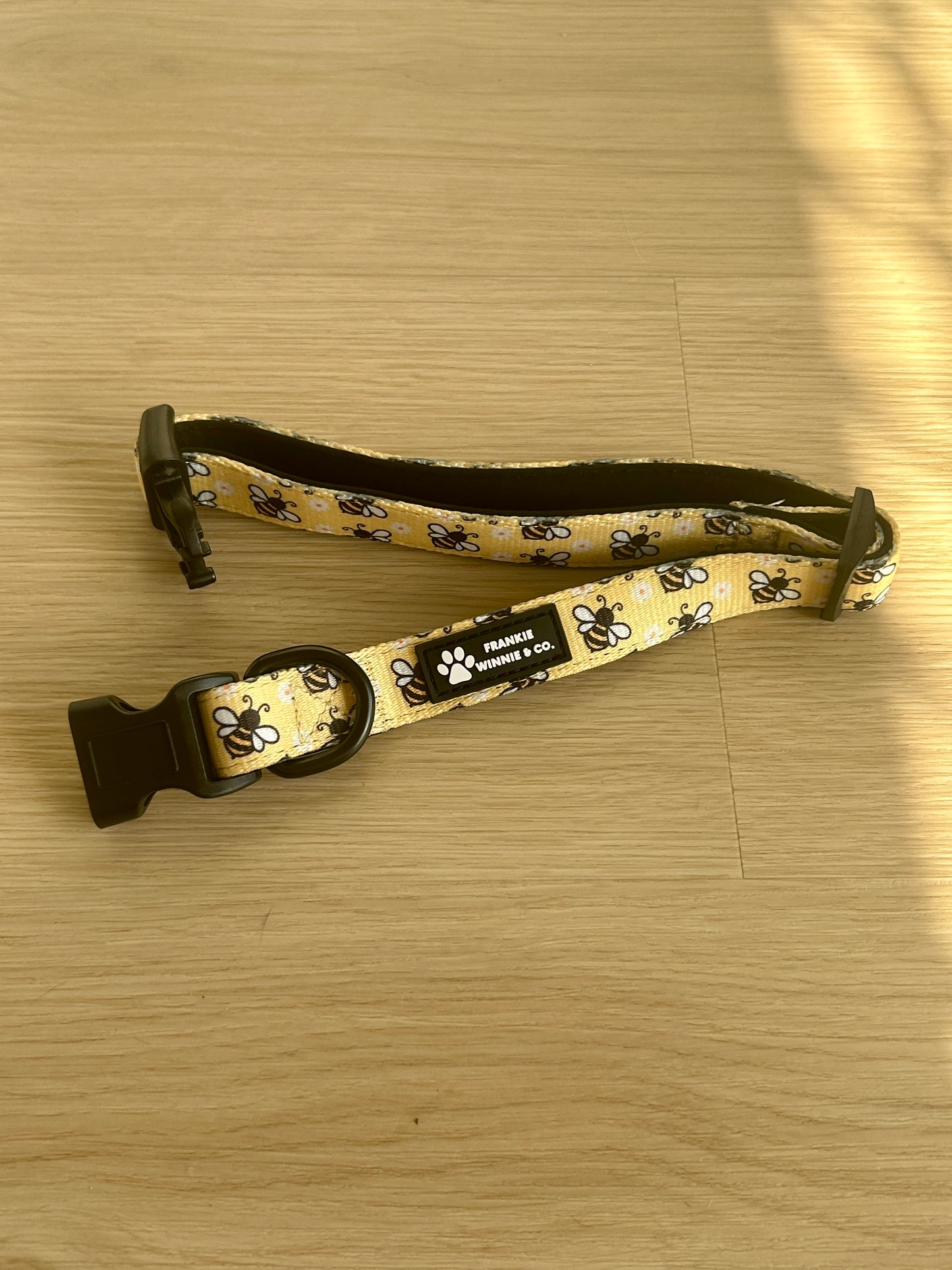 Honey Bee Collar